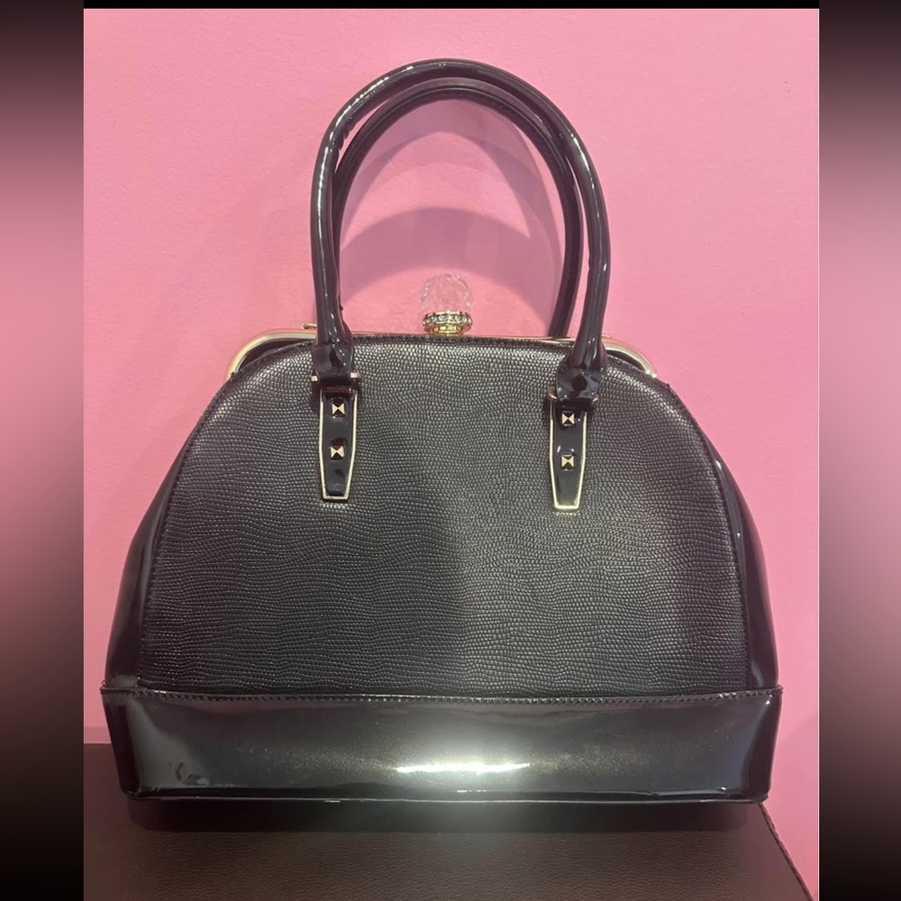 Elegant Black Women's Handbag